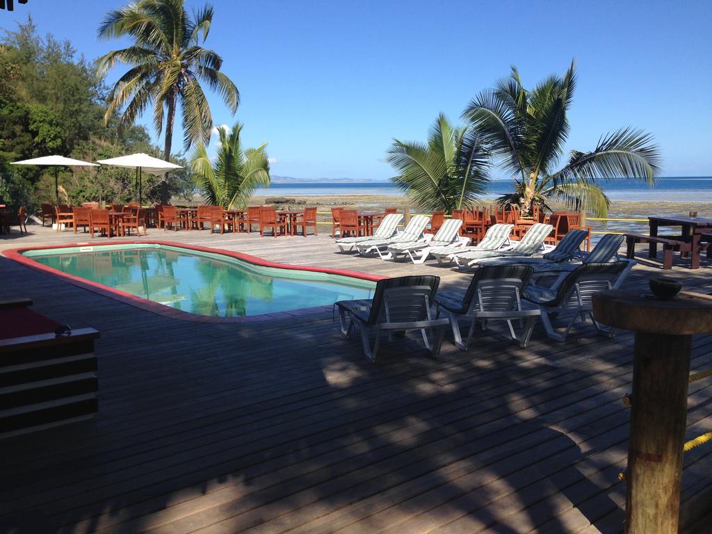 Funky Fish Beach & Surf Resort Solevu Luaran gambar