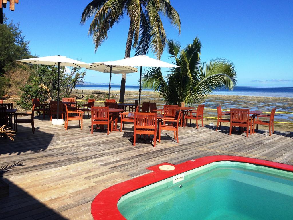 Funky Fish Beach & Surf Resort Solevu Luaran gambar