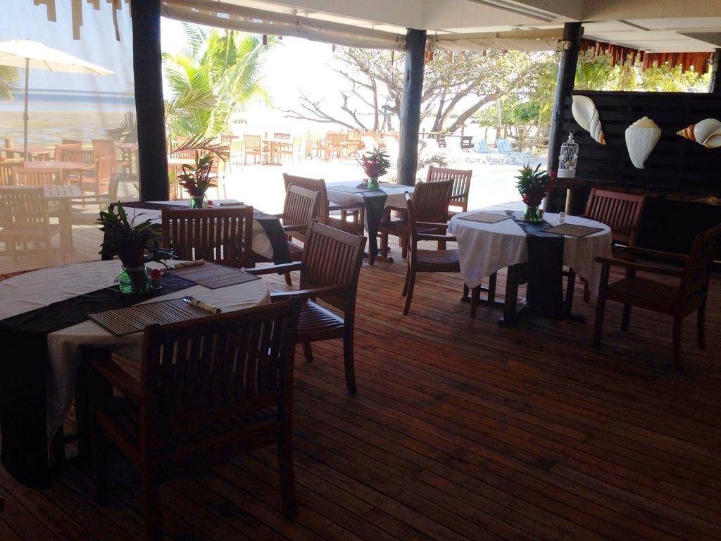 Funky Fish Beach & Surf Resort Solevu Luaran gambar