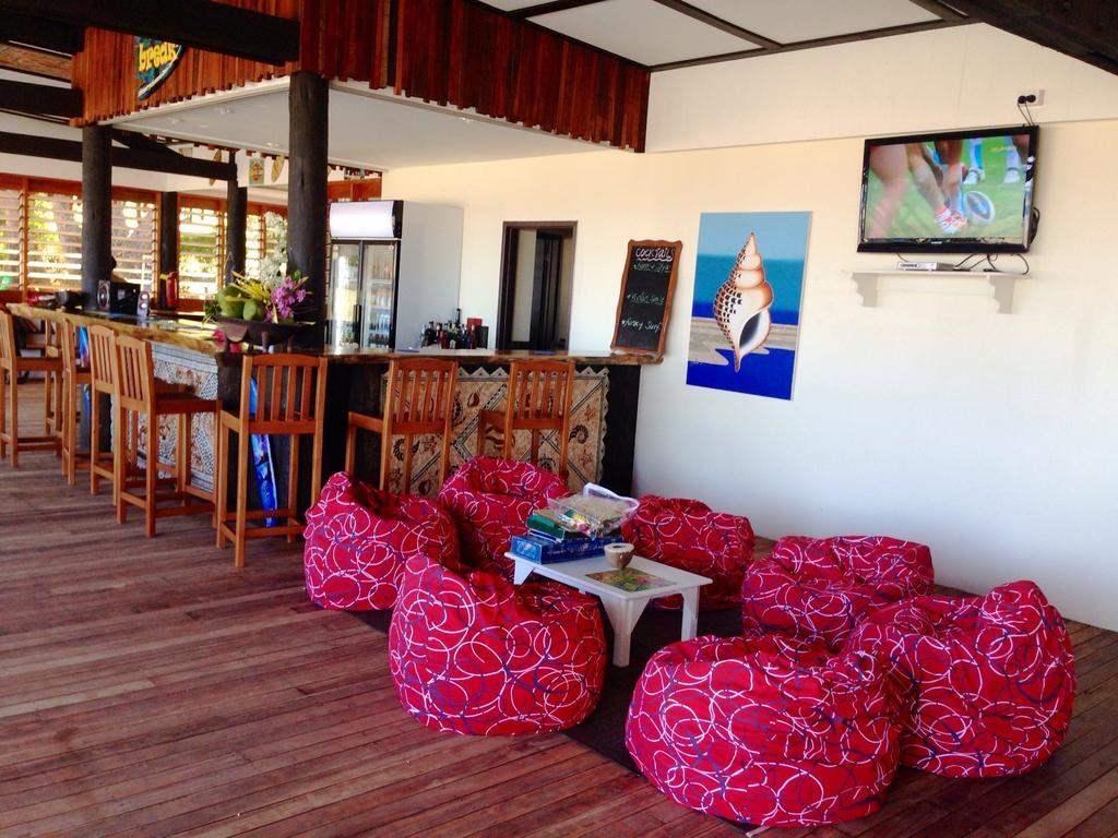 Funky Fish Beach & Surf Resort Solevu Luaran gambar