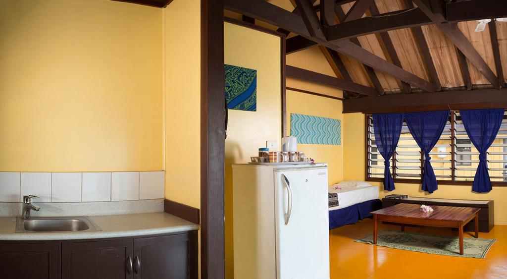 Funky Fish Beach & Surf Resort Solevu Luaran gambar