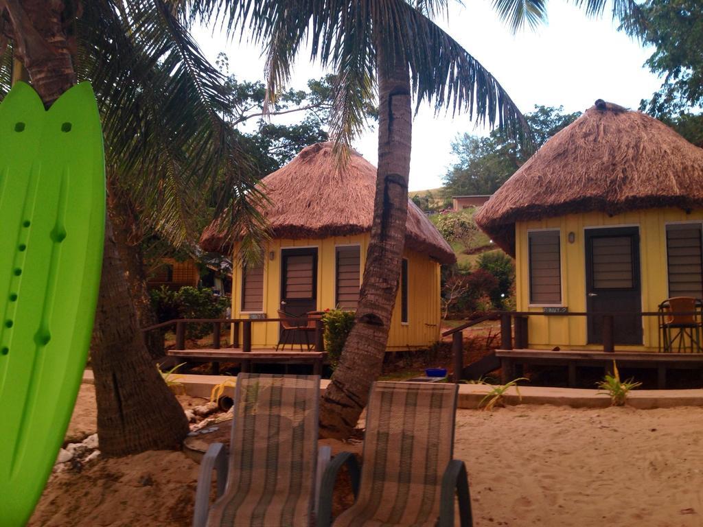 Funky Fish Beach & Surf Resort Solevu Luaran gambar